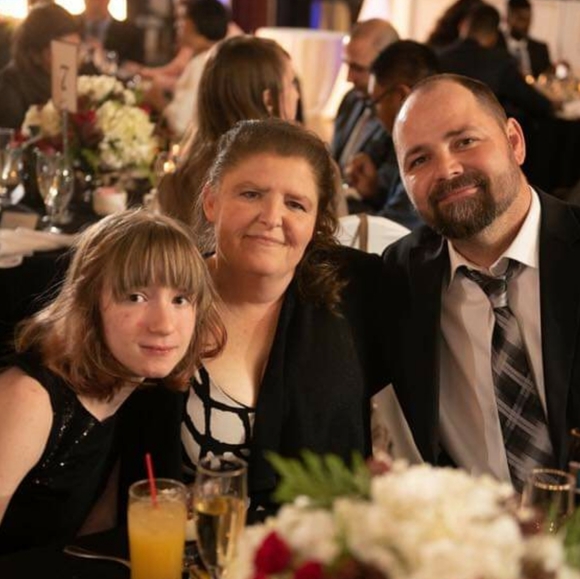 Clothing and apparel - Picture 1 of 2